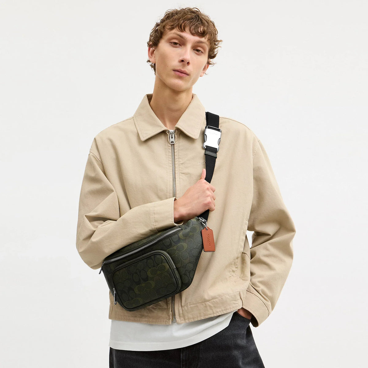 Coach Outlet Travis Belt Bag 35 In Signature Camo Print